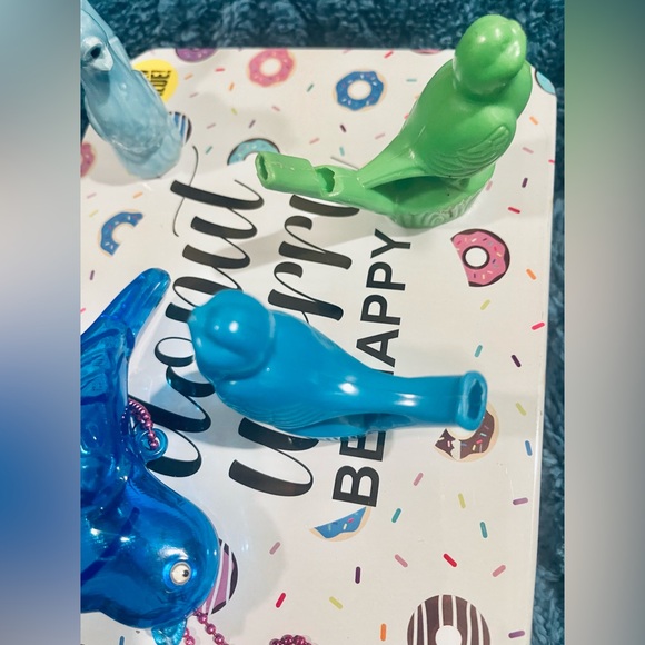 LOT: 4 vtg bird whistles➡️ BIG bird necklace & 3 more! add water to start party! - Picture 6 of 9